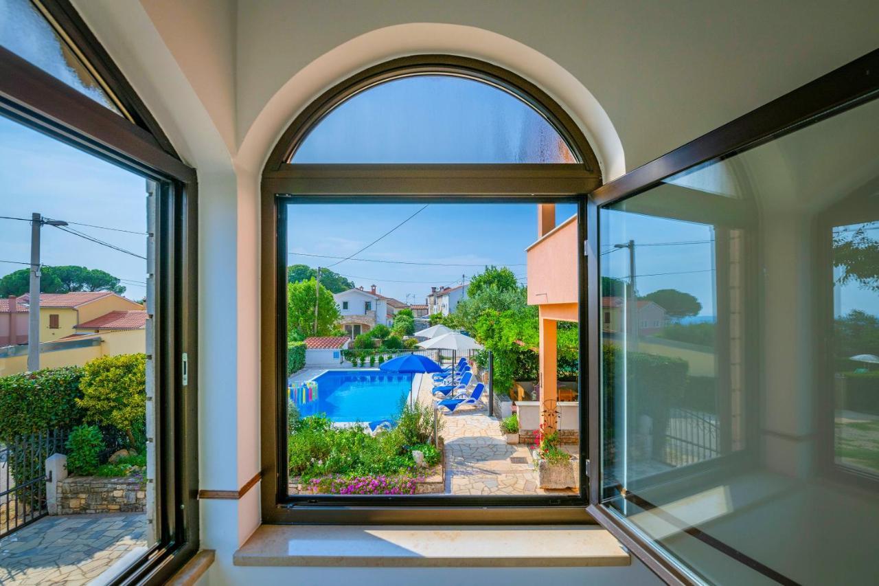 Villa Margerita With Private Pool, Yard And Parking Kaštelir Dış mekan fotoğraf