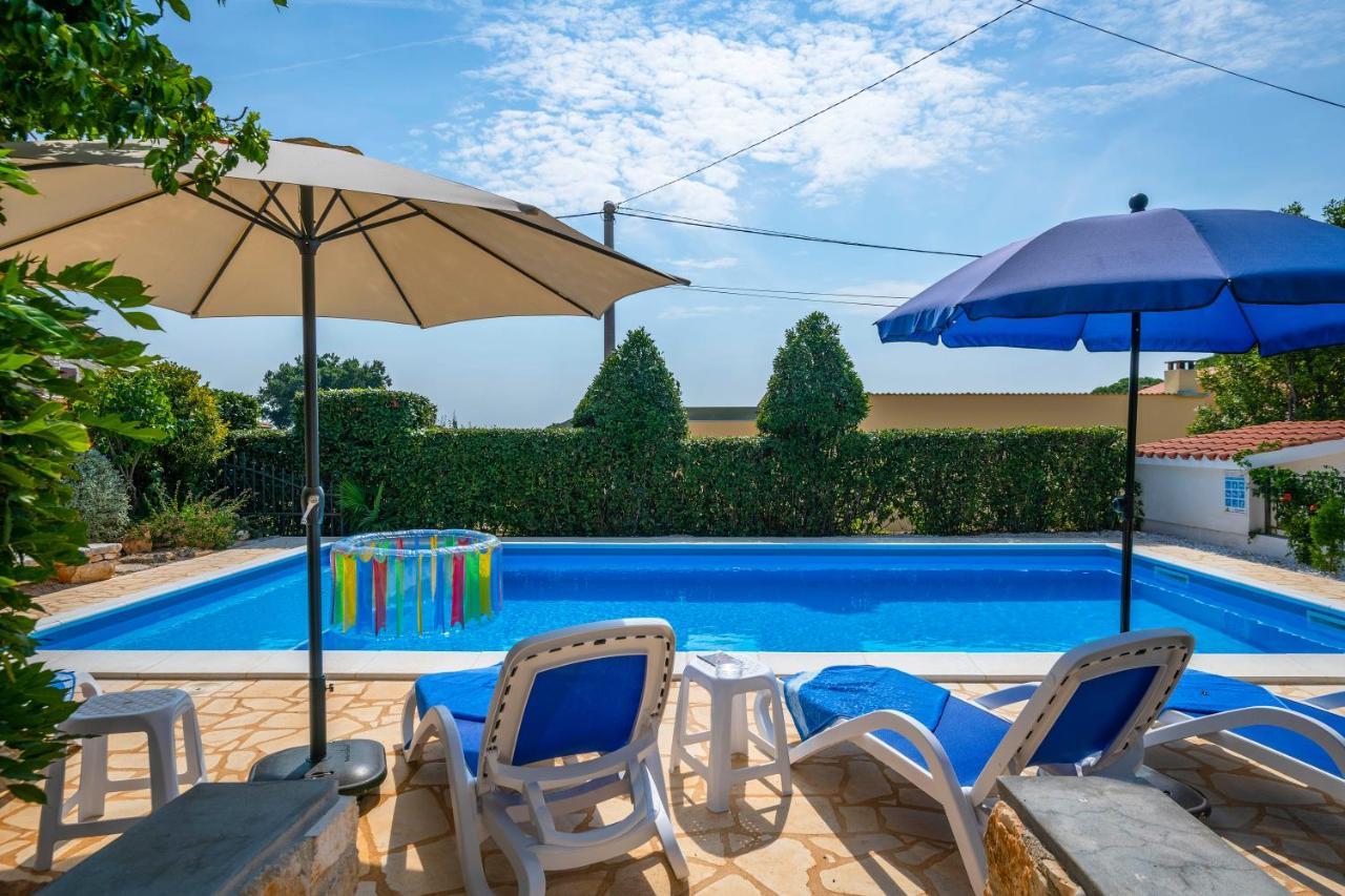 Villa Margerita With Private Pool, Yard And Parking Kaštelir Dış mekan fotoğraf