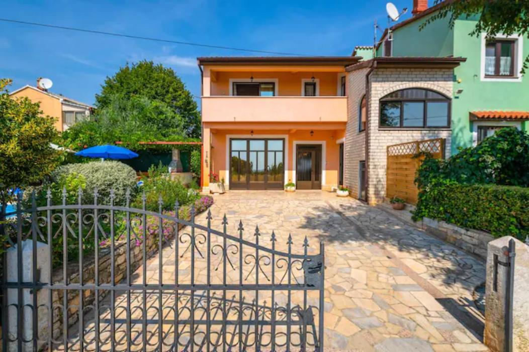 Villa Margerita With Private Pool, Yard And Parking Kaštelir Dış mekan fotoğraf